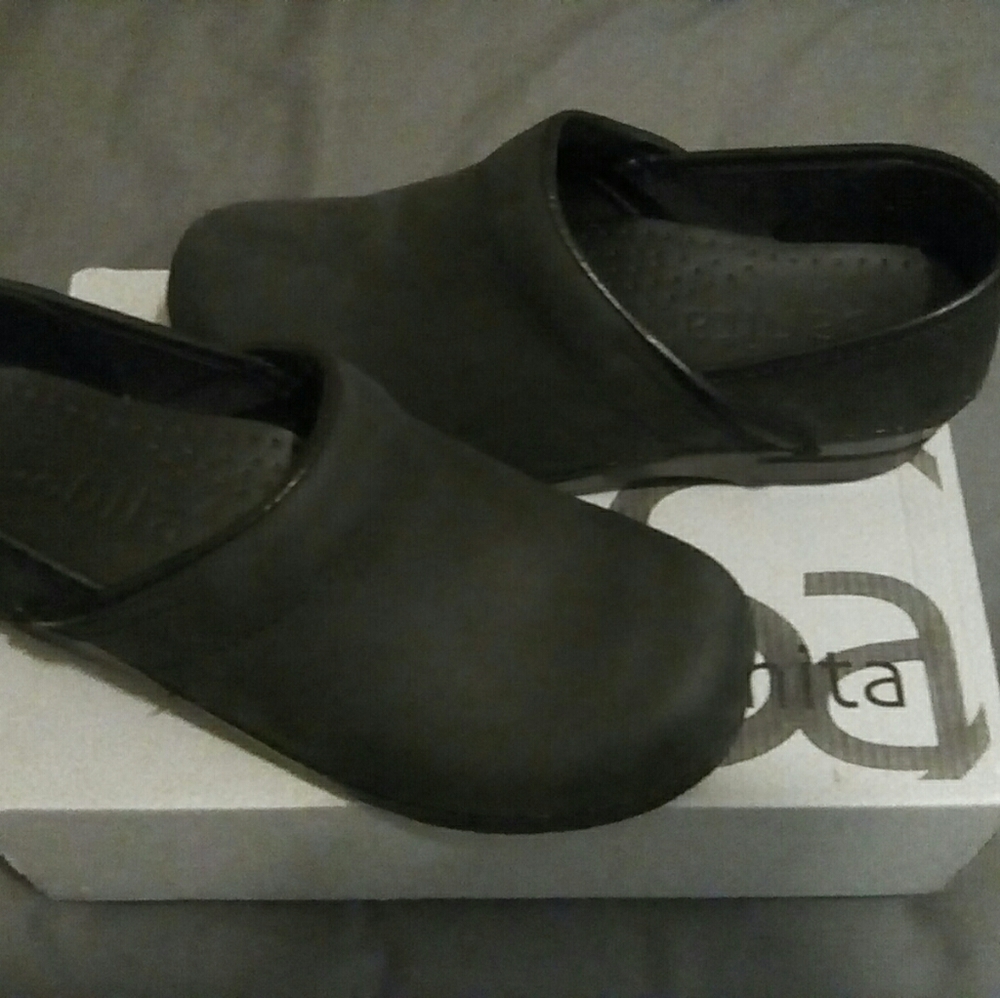 Clogs